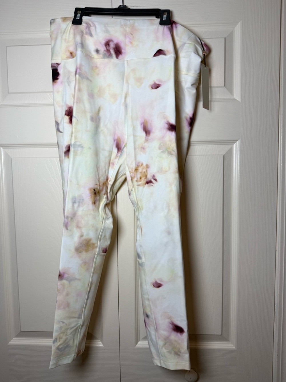 CALIA by Carrie Underwood White Tie-Dye Leggings with Pink and Tan Accents